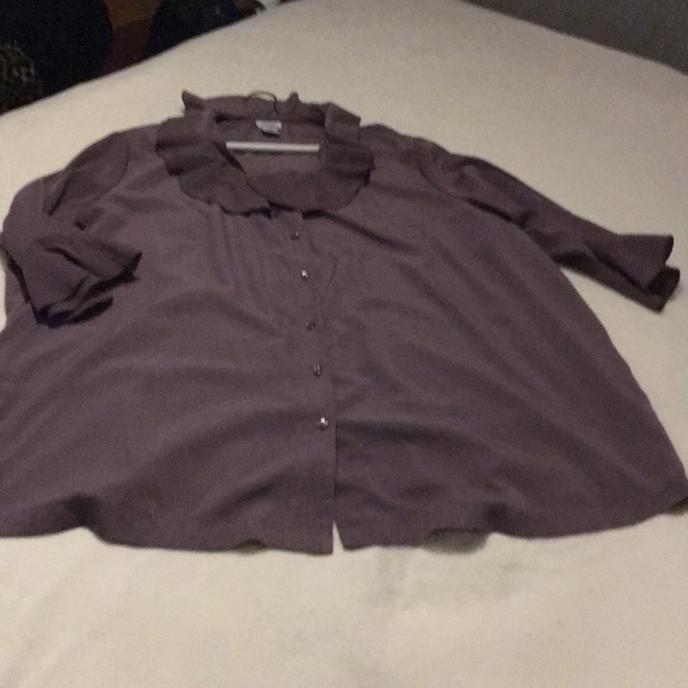 Only necessity 3X top